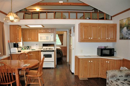 Charming Family-Friendly Cabin with a Loft Along the Kenai River, Alaska - Cooper Landing, Alaska - glamping.directory