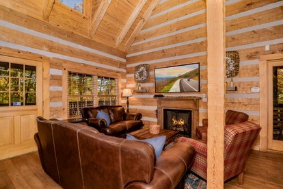 Retreat to the Smokies: Glamping Cabin with Hot Tub and Games Room - Sevierville, Tennessee - glamping.directory