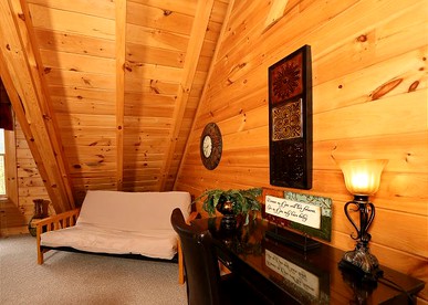 Authentic Cabin with Hot Tub on the Deck near Gatlinburg, Tennessee - Sevierville, Tennessee - glamping.directory