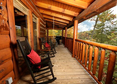 Authentic Cabin with Hot Tub on the Deck near Gatlinburg, Tennessee - Sevierville, Tennessee - glamping.directory