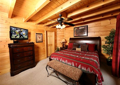 Authentic Cabin with Hot Tub on the Deck near Gatlinburg, Tennessee - Sevierville, Tennessee - glamping.directory