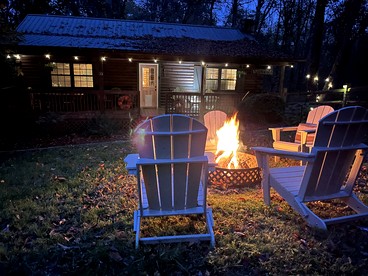 Cozy Mountain Cabin with Fire Pit and Forest Views near Downtown Black Mountain, NC - Black Mountain, North Carolina - glamping.directory