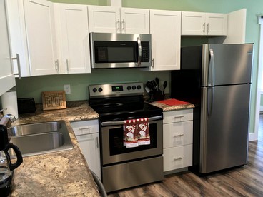 Idyllic Cottage Rental in Waynesville Perfect for a Great Smoky Mountains Getaway - Waynesville, North Carolina - glamping.directory