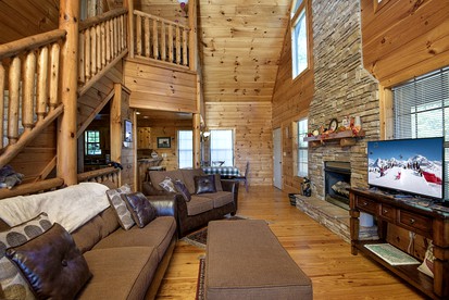 Mountain Views Group Cabin with Barbecue, Pool Table and Ping Pong Table in Sevierville, Tennessee - Sevierville, Tennessee - glamping.directory