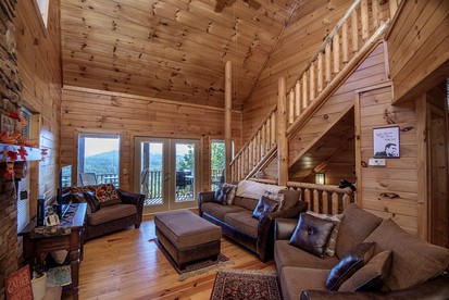 Mountain Views Group Cabin with Barbecue, Pool Table and Ping Pong Table in Sevierville, Tennessee - Sevierville, Tennessee - glamping.directory