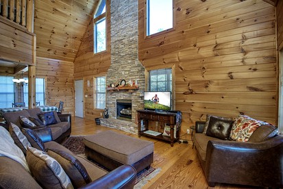 Mountain Views Group Cabin with Barbecue, Pool Table and Ping Pong Table in Sevierville, Tennessee - Sevierville, Tennessee - glamping.directory