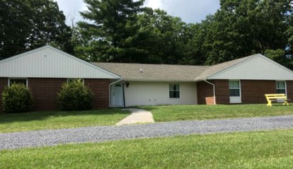 Secluded Vacation Rental with Outdoor Pool in Yellow Spring, West Virginia - Yellow Spring, West Virginia - glamping.directory