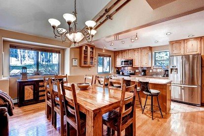 Lovely Cabin Rental for a Mountain Retreat near Breckenridge, Colorado - Breckenridge, Colorado - glamping.directory