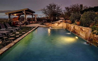 Exceptional 16-Person Vacation Villa Rental for Groups near Paso Robles, California - Paso Robles, California - glamping.directory