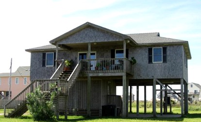 Pet-Friendly Vacation Rental with Ocean Views in Hatteras, North Carolina - glamping.directory