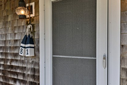 Breathtaking Cape Cod Beachhouse with Private Beach Access Near Sandwich, Massachusetts - Sandwich, Massachusetts - glamping.directory