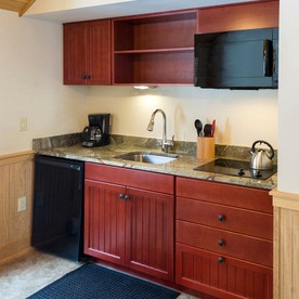 Exceptional Cabin Getaway on a Resort and Equestrian Site in Rutland County, Vermont - Chittenden, Vermont - glamping.directory