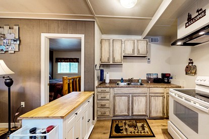 Cozy Cabin Nestled into the Charm of Nature in Maine - Greenville, Maine - glamping.directory