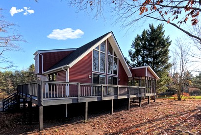 Gorgeous Vacation Rental with Grill, Fire Pit, Golf Course Views, and Resort Access in Hedgesville, West Virginia - glamping.directory