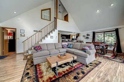 Gorgeous Vacation Rental with Grill, Fire Pit, Golf Course Views, and Resort Access in Hedgesville, West Virginia - Hedgesville, West Virginia - glamping.directory