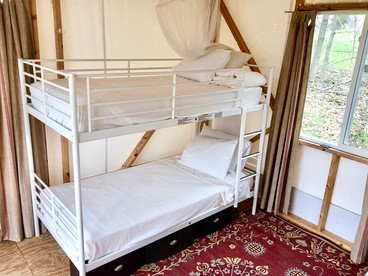 Eco-Glamping Bungalow in Michigan, Perfect for Yoga and Meditation Retreats - Manchester, Michigan - glamping.directory