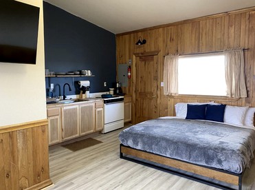 Lovely Cabins with a View near the Bighorn River in Fort Smith, Montana - Fort Smith, Montana - glamping.directory