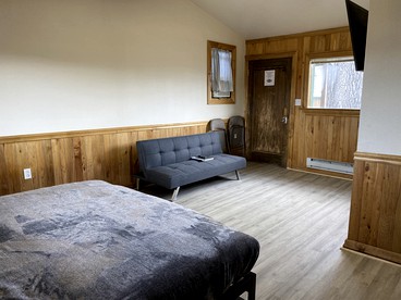 Lovely Cabins with a View near the Bighorn River in Fort Smith, Montana - Fort Smith, Montana - glamping.directory