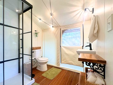 Enchanting Safari Tent Hideaway near the River and Mountains of Tennessee - Pioneer, Tennessee - glamping.directory