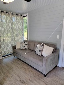 Romantic Glamping Getaway Perfect for Quality Time with Your Partner: Cute Tiny House near Owensville, Missouri - Canaan Township, Missouri - glamping.directory