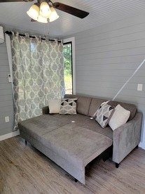 Romantic Glamping Getaway Perfect for Quality Time with Your Partner: Cute Tiny House near Owensville, Missouri - Canaan Township, Missouri - glamping.directory