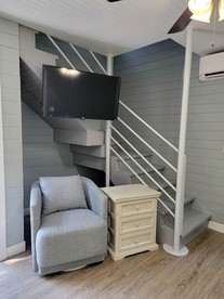 Romantic Glamping Getaway Perfect for Quality Time with Your Partner: Cute Tiny House near Owensville, Missouri - Canaan Township, Missouri - glamping.directory