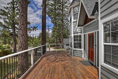 Big Bear Playground: Cabin Ideal for Family and Friends' Playtime - Big Bear Lake, California - glamping.directory