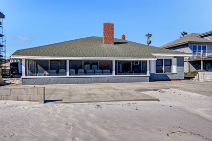 Charming Oceanfront Beach House for Family and Group Getaways in Fernandina Beach, Florida - glamping.directory