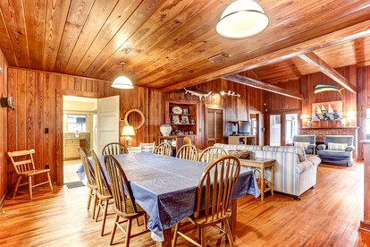 Charming Oceanfront Beach House for Family and Group Getaways in Fernandina Beach, Florida - Fernandina Beach, Florida - glamping.directory