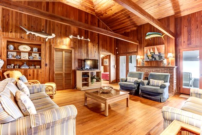 Charming Oceanfront Beach House for Family and Group Getaways in Fernandina Beach, Florida - Fernandina Beach, Florida - glamping.directory