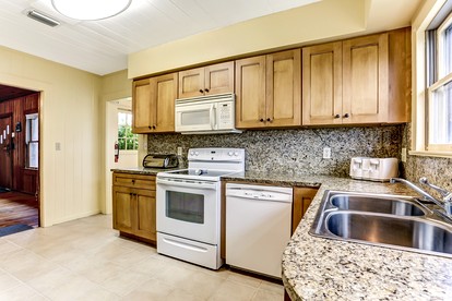 Charming Oceanfront Beach House for Family and Group Getaways in Fernandina Beach, Florida - Fernandina Beach, Florida - glamping.directory