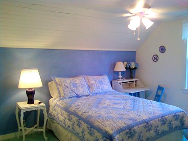 Historic Vacation Rental on Acres of Farmland near Aloha State Park, Michigan - Cheboygan, Michigan - glamping.directory