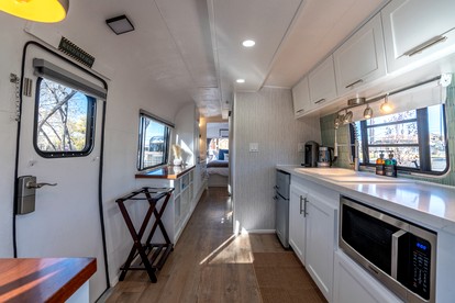 Downtown Prescott AZ Airstream Stay Near Whiskey Row with Outdoor Amenities - Prescott, Arizona - glamping.directory