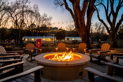 Downtown Prescott AZ Airstream Stay Near Whiskey Row with Outdoor Amenities - Prescott, Arizona - glamping.directory