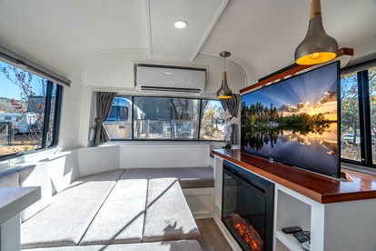 Downtown Prescott AZ Airstream Stay Near Whiskey Row with Outdoor Amenities - Prescott, Arizona - glamping.directory