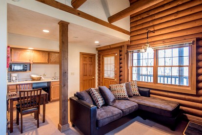 Romantic Cabin in Magical Surroundings near Mount Vernon, Ohio - Fredericktown, Ohio - glamping.directory