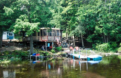 Escape to Enfield: Peaceful Lakefront Cabin on Crystal Lake - glamping.directory