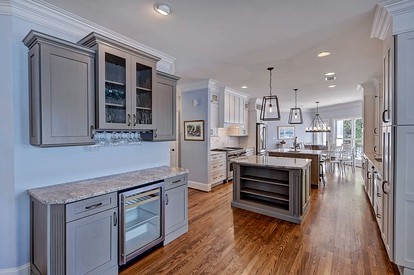 Luxury Cabin for Entertaining with an In-House Movie Theater on Lake Norman, North Carolina - Sherrills Ford, North Carolina - glamping.directory