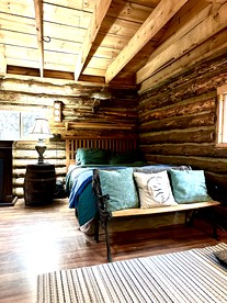 Rustic Log Cabin, Ideal for a New York Glamping Getaway - Penn Yan, New York - glamping.directory
