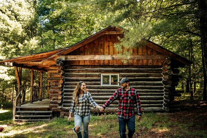 Rustic Log Cabin, Ideal for a New York Glamping Getaway - Penn Yan, New York - glamping.directory