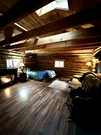 Rustic Log Cabin, Ideal for a New York Glamping Getaway - Penn Yan, New York - glamping.directory