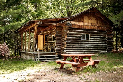 Rustic Log Cabin, Ideal for a New York Glamping Getaway - glamping.directory
