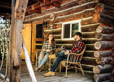 Rustic Log Cabin, Ideal for a New York Glamping Getaway - Penn Yan, New York - glamping.directory