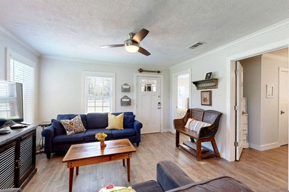 Rustic Texas Farmhouse Retreat in College Station, Texas – 8 Miles from Kyle Field - College Station, Texas - glamping.directory