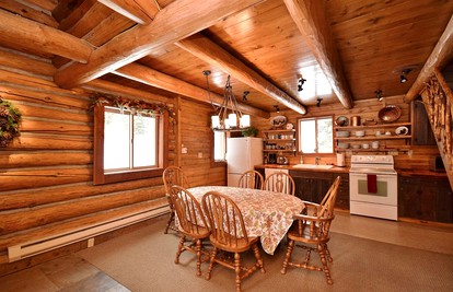 Newly Restored Cabin with Views of The Rocky Mountains in Bozeman, Montana - Bozeman, Montana - glamping.directory