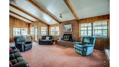 Gorgeous Cabin with Fireplace and Barbecue in Greer, Arizona - Greer, Arizona - glamping.directory