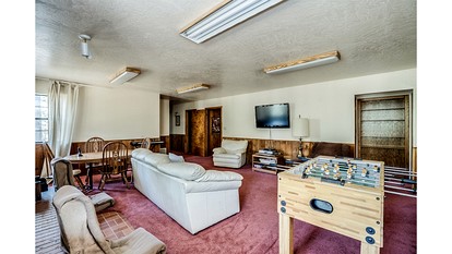 Gorgeous Cabin with Fireplace and Barbecue in Greer, Arizona - Greer, Arizona - glamping.directory