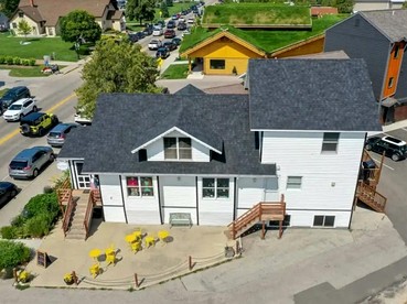 Charming Sister Bay Vacation Home with Hot Tub, Steps from Beach & Downtown, Wisconsin - glamping.directory