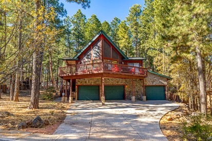 Whispering Pines Chalet in Flagstaff, AZ - glamping.directory