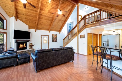 Whispering Pines Chalet in Flagstaff, AZ - Flagstaff, Arizona - glamping.directory